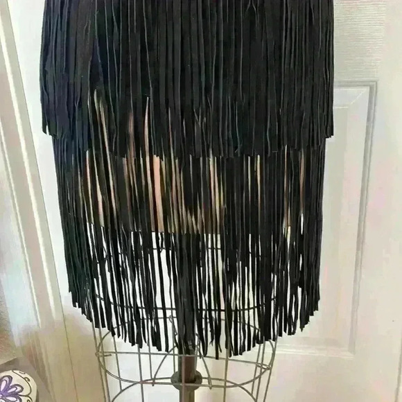 True Religion Leather Fringe 3 Tier, Excellent Condition, Size Medium Super Cool - Picture 11 of 15